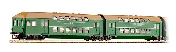 four unit double deck train cars<br /><a href='images/pictures/Tillig/212493_b.jpg' target='_blank'>Full size image</a>
